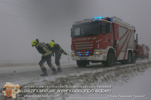 20150209 Schneechaos Teesdorf
