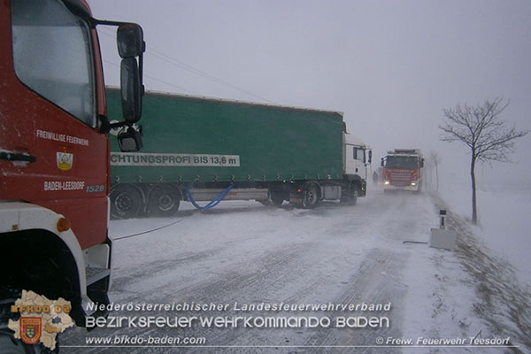 20150209 Schneechaos Teesdorf