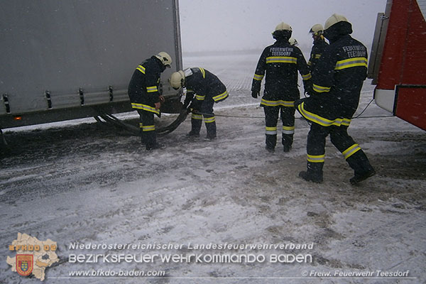 20150209 Schneechaos Teesdorf