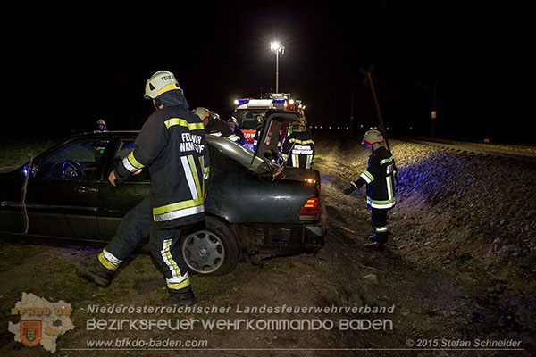 20150406_Fahrzeugbrand_Wampersdorf_10