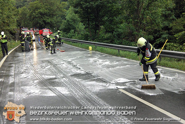 20150526 VU LB210 Helenental Foto: © FF Siegenfeld 20150526 VU LB210 Helenental Foto: © FF Siegenfeld
