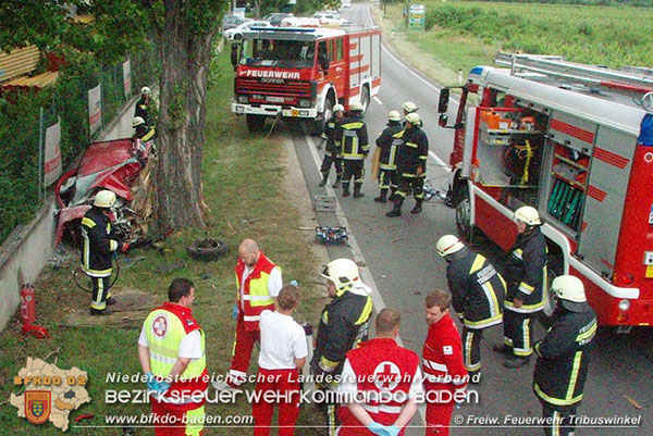 20150618 VU B212 Pfaffstätten  Foto: © F.Bartmann FF Trbuswinkel