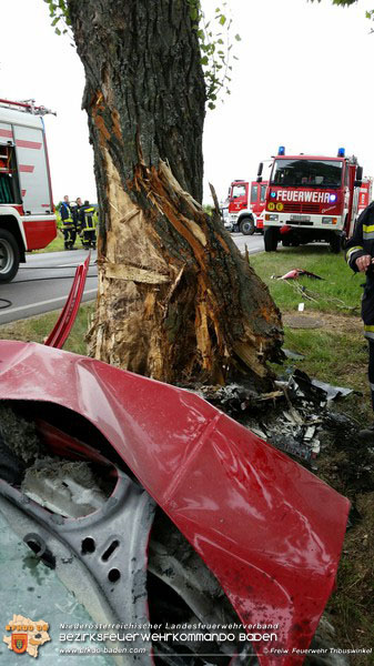 20150618 VU B212 Pfaffstätten  Foto: © P. Potz FF Tribuswinkel