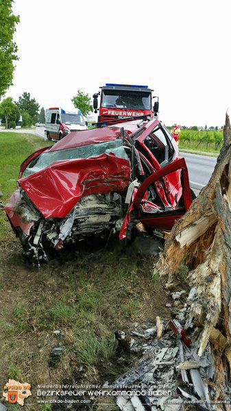 20150618 VU B212 Pfaffstätten  Foto: © P. Potz FF Tribuswinkel