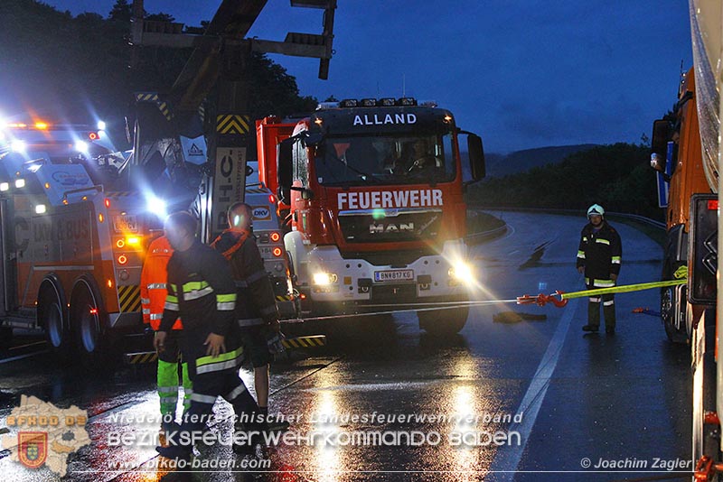 20150623 LKW-Bergung A21 Foto: © Joachim Zagler