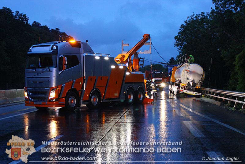 20150623 LKW-Bergung A21 Foto: © Joachim Zagler