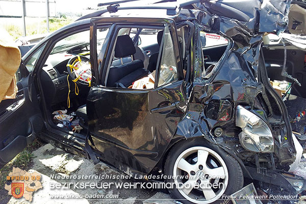 20150719 Flurbrand A3 Foto: © FF Pottendorf 20150719 Flurbrand A3 Foto: © FF Pottendorf