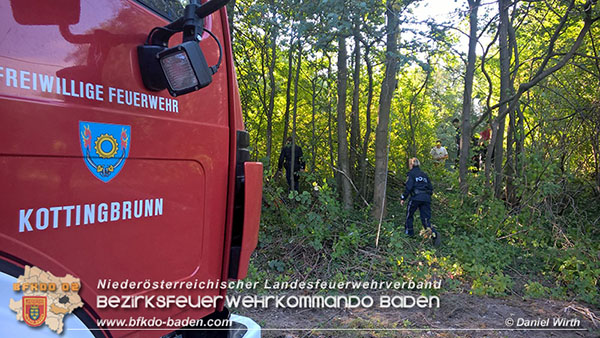 20150923 Fzg. Bergung in Kottingbrunn Foto: © Daniel Wirth 20150923 Fzg. Bergung in Kottingbrunn Foto: © Daniel Wirth