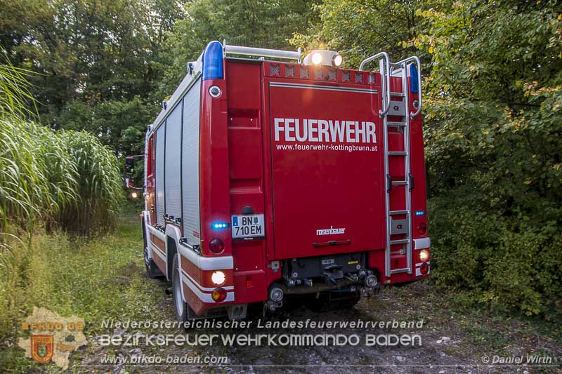 20150923 FZG Bergung Kottingbrunn Foto: © Daniel Wirth 20150923 FZG Bergung Kottingbrunn Foto: © Daniel Wirth