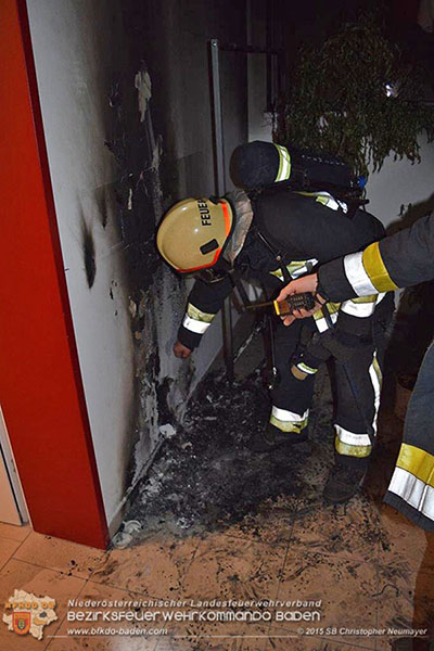 20151028 Brand in Wohnhausanlage Günselsdorf  Foto: © Christopher Neumayer FF Günselsdorf