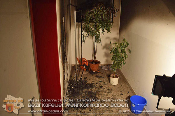 20151028 Brand in Wohnhausanlage Günselsdorf  Foto: © Christopher Neumayer FF Günselsdorf