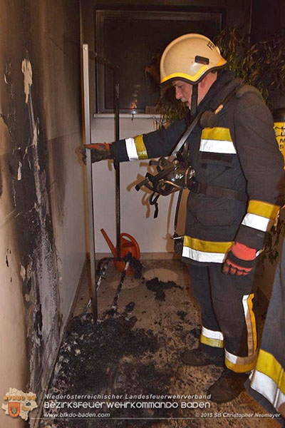 20151028 Brand in Wohnhausanlage Günselsdorf  Foto: © Christopher Neumayer FF Günselsdorf