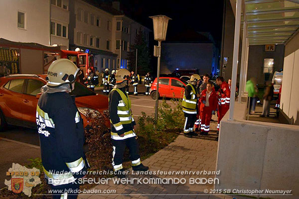 20151028 Brand in Wohnhausanlage Günselsdorf  Foto: © Christopher Neumayer FF Günselsdorf