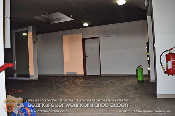 20151028 Brand in Wohnhausanlage Günselsdorf  Foto: © Christopher Neumayer FF Günselsdorf