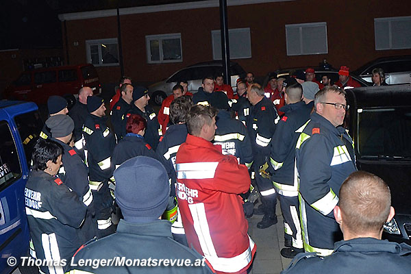 20151103 Personensuche in Pottendorf Foto: © Thomas Lenger/Monatsrevue.at 20151103 Personensuche in Pottendorf Foto: © Thomas Lenger/Monatsrevue.at
