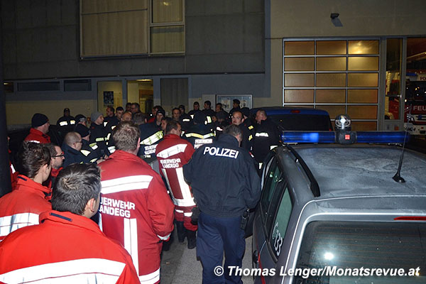 20151103 Personensuche in Pottendorf Foto: © Thomas Lenger/Monatsrevue.at 20151103 Personensuche in Pottendorf Foto: © Thomas Lenger/Monatsrevue.at