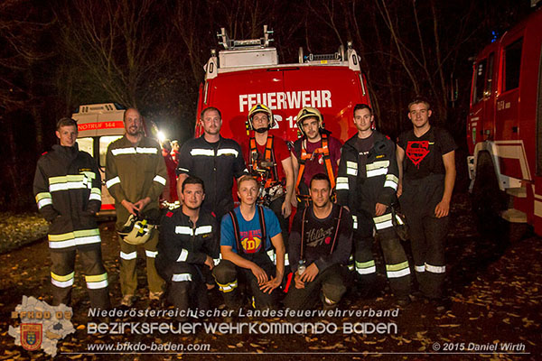 20151108 3 Personen in Notlage bei Alland   Foto: © Daniel Wirth