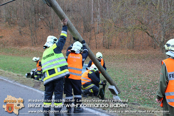 20151114 VU Grabenweg bei Pottenstein  Foto: © Michael u. Markus Hackl FF Pottenstein