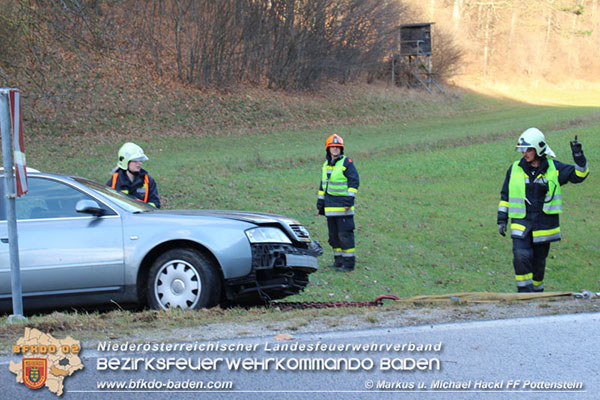 20151114 VU Grabenweg bei Pottenstein  Foto: © Michael u. Markus Hackl FF Pottenstein