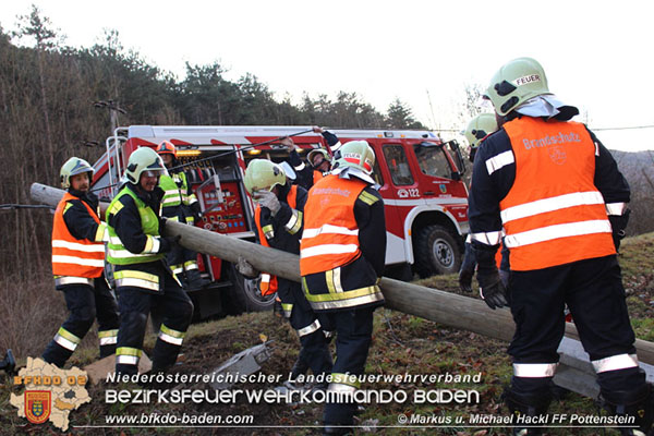 20151114 VU Grabenweg bei Pottenstein  Foto: © Michael u. Markus Hackl FF Pottenstein