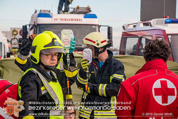 20151116 Lkw Auffahrunfall auf der A2 vor Bad Vöslau RFb Süd   Foto: Daniel Wirth