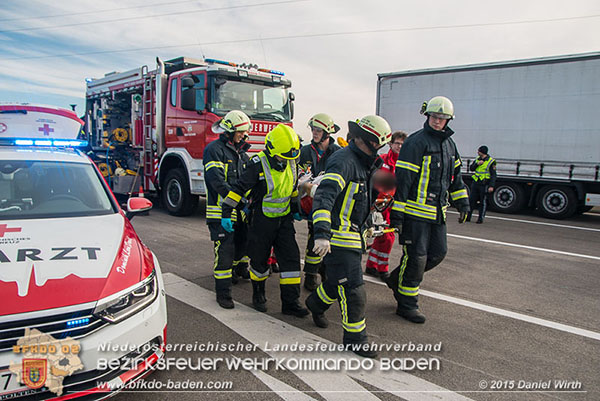 20151116 Lkw Auffahrunfall auf der A2 vor Bad Vöslau RFb Süd   Foto: Daniel Wirth