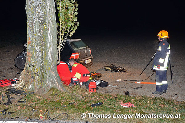 20151124_Verkehrsunfall auf der L4043 bei Unterwaltersdorf  Foto: © Thomas Lenger