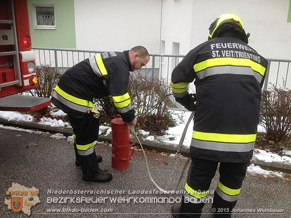  20151126 Wohnungsbrand in St.Veit a.d.Triesting   Foto: © Johannes Weinbauer