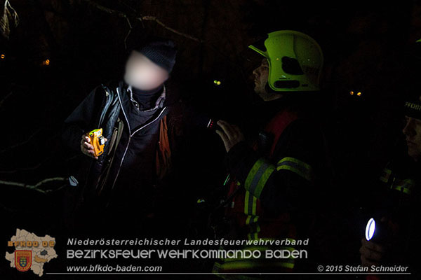 20151201_Sturmeinsatz_Baum auf Fluessiggastank gestuerzt in Baden  Foto: © Stefan Schneider