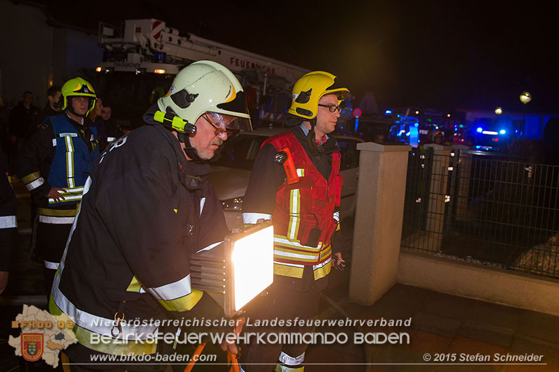 20151204_Garagenbrand in Traiskirchen   Foto: © Stefan Schneider