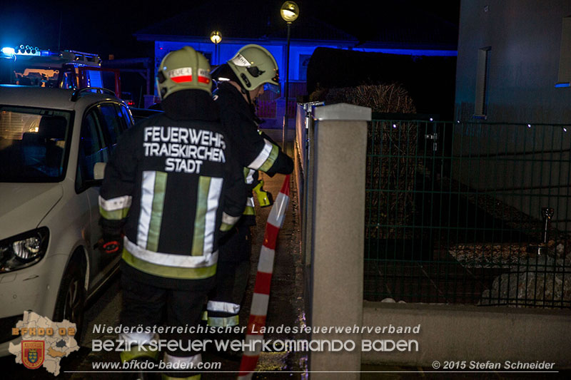 20151204_Garagenbrand in Traiskirchen   Foto: © Stefan Schneider