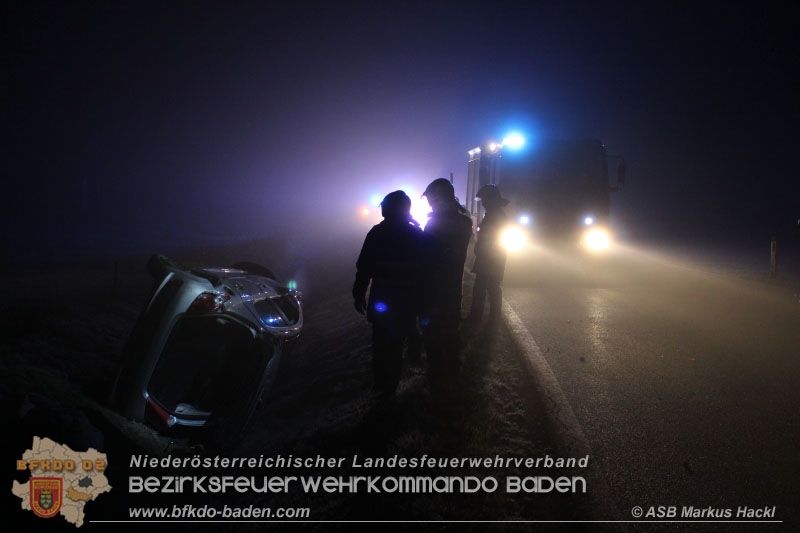 20151206 Verkehrsunfall L138 Grabenweg Pottenstein  Foto: © Markus Hackl