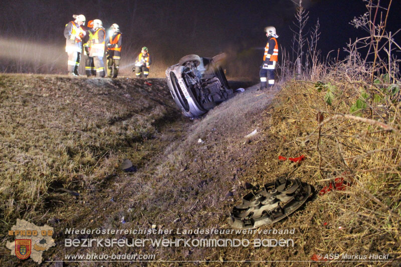 20151206 Verkehrsunfall L138 Grabenweg Pottenstein  Foto: © Markus Hackl