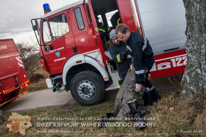20151212 Tresorbergung Kottingbrunn Foto: © Daniel Wirth, BFK Baden 20151212 Tresorbergung Kottingbrunn Foto: © Daniel Wirth, BFK Baden