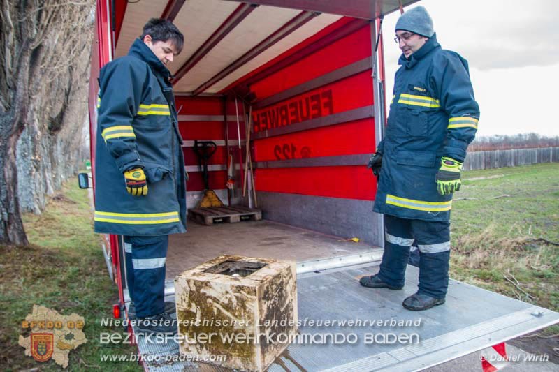 20151212 Tresorbergung Kottingbrunn Foto: © Daniel Wirth, BFK Baden 20151212 Tresorbergung Kottingbrunn Foto: © Daniel Wirth, BFK Baden