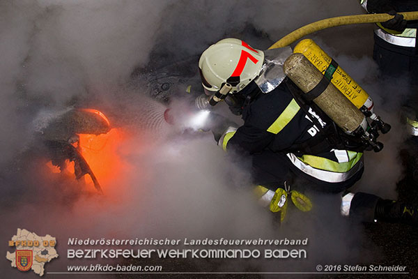 20160101 Fahrzeugbrand in Pfaffstätten  Foto: © Stefan Schneider