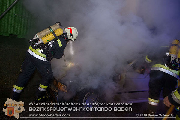 20160101 Fahrzeugbrand in Pfaffstätten  Foto: © Stefan Schneider