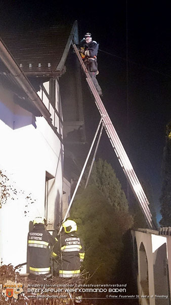 201601009 Brand nach elektr. Kurzschluss in St.Veit a.d.Triesting  Foto: © Michael Hafellner u. Max Weinbauer FF St.Veit