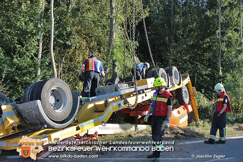 20160901 LKW-Bergung B11 Alland Foto: © Joachim Zagler 20160901 LKW-Bergung B11 Alland Foto: © Joachim Zagler