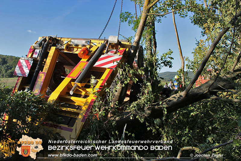 20160901 LKW-Bergung B11 Alland Foto: © Joachim Zagler 20160901 LKW-Bergung B11 Alland Foto: © Joachim Zagler