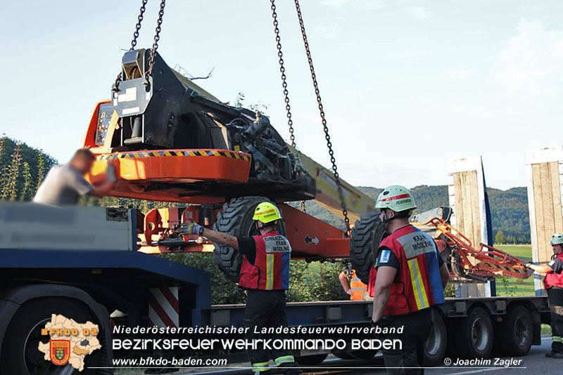 20160901 LKW-Bergung B11 Alland Foto: © Joachim Zagler 20160901 LKW-Bergung B11 Alland Foto: © Joachim Zagler