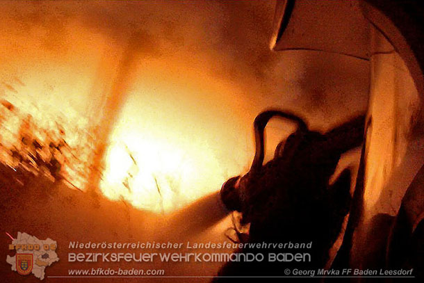 20160110 Müllinselbrand in Baden Leesdorf   Foto: © Georg Mrvka FF Baden-Leesdorf