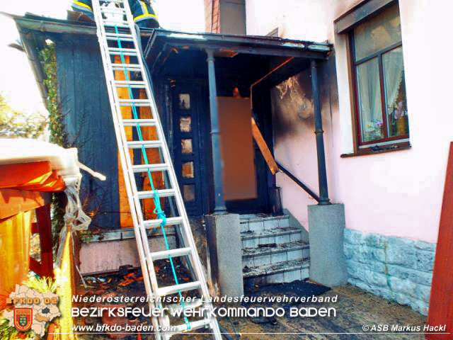 20160121 Brand eines Wintergarten bei Wohnhaus in Berndorf   Foto: © ASB ÖA Markus Hackl FF Pottenstein