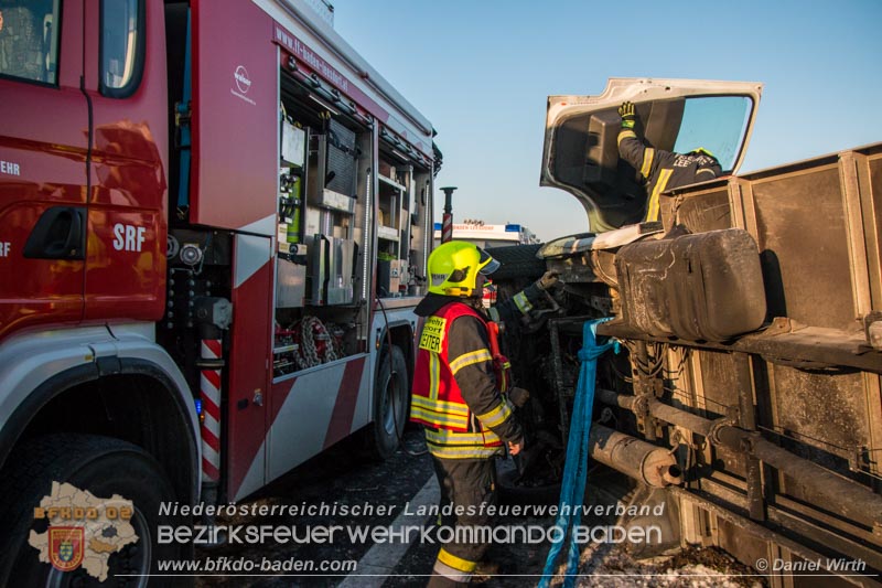 20160122 Klein Lkw Bergung auf der A2 Südautobahn  Foto: © Daniel Wirth