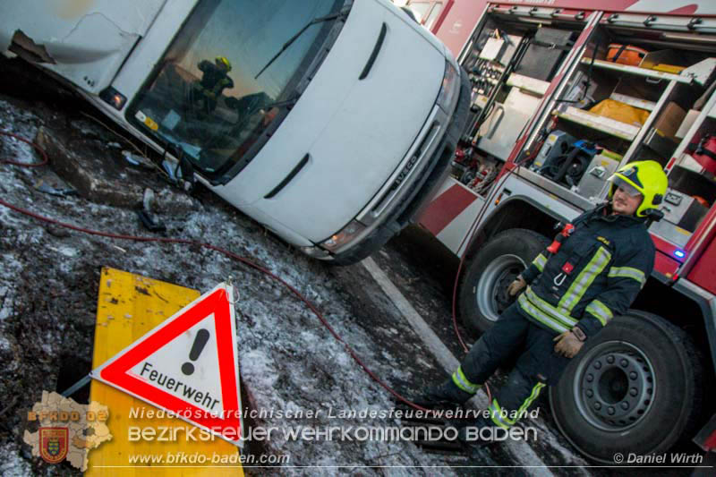 20160122 Klein Lkw Bergung auf der A2 Südautobahn  Foto: © Daniel Wirth