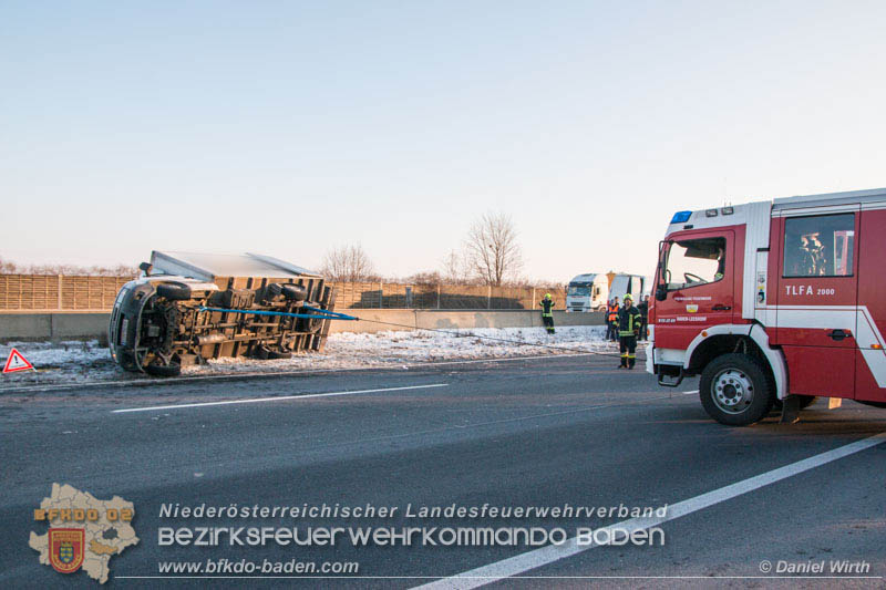 20160122 Klein Lkw Bergung auf der A2 Südautobahn  Foto: © Daniel Wirth