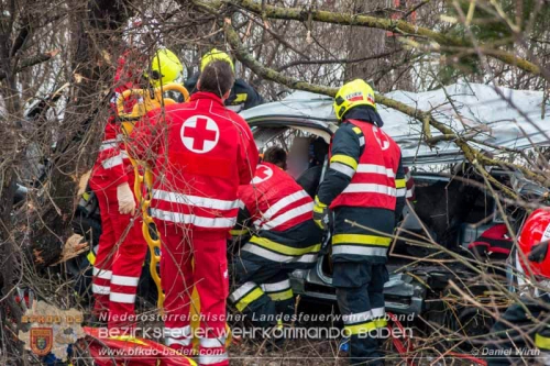 20160123 Verkehrsunfall mit Menschenrettung auf der A2 Rfb Süd bei Leobersdorf  Foto: © Daniel Wirth 