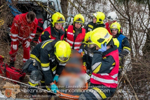 20160123 Verkehrsunfall mit Menschenrettung auf der A2 Rfb Süd bei Leobersdorf  Foto: © Daniel Wirth 