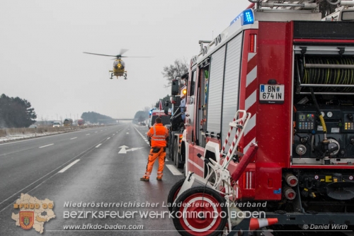 20160123 Verkehrsunfall mit Menschenrettung auf der A2 Rfb Süd bei Leobersdorf  Foto: © Daniel Wirth 