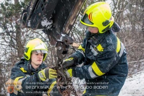 20160123 Verkehrsunfall mit Menschenrettung auf der A2 Rfb Süd bei Leobersdorf  Foto: © Daniel Wirth 